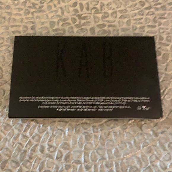 KAB Cosmetics Day & Night Eyeshadow Palette - Picture 3 of 3